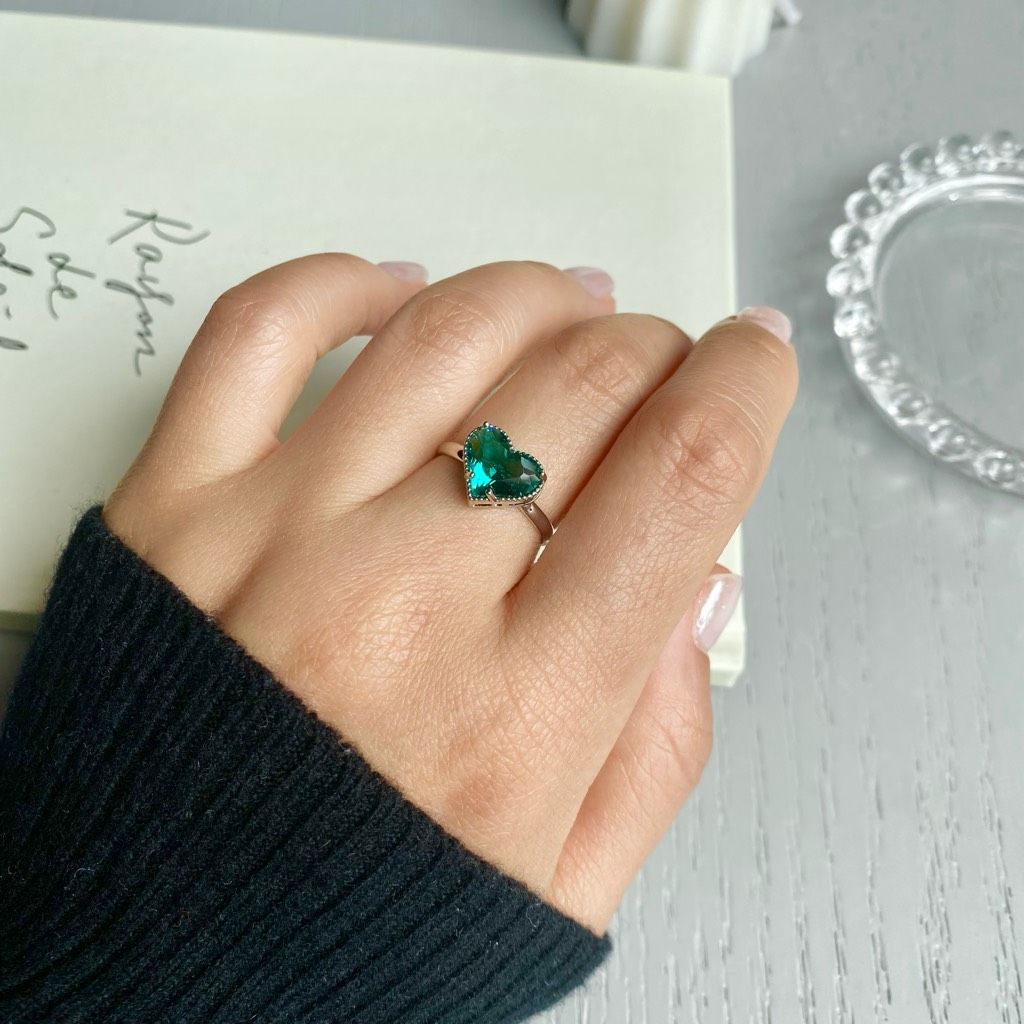 Emerald Heart Statement Silver Ring